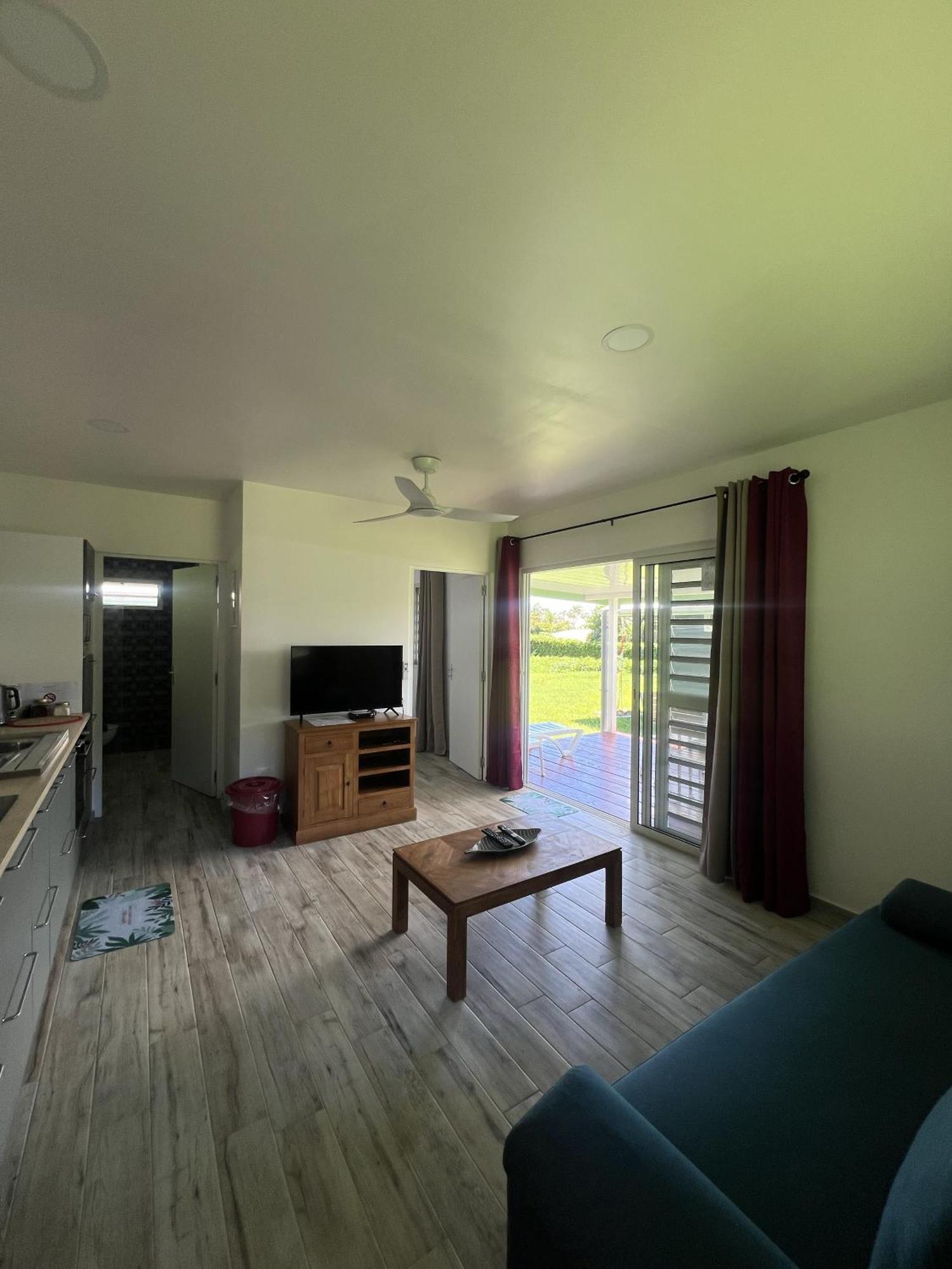 Apara Feti'A - Mirimiri Lodge Tevaitoa Esterno foto